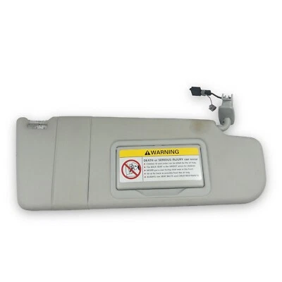 Volkswagen Beetle 1999-2000 pasajero lado derecho parasol gris iluminado Foto 1 de 4