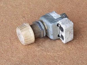 Interruptor de calefacción Moskvich-402-407, GAZ-21 Volga, etc. - Imagen 1 de 2