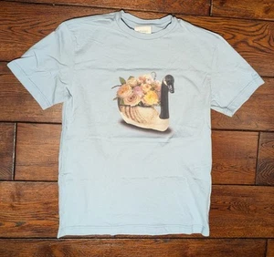Grand Collection Mens 100% Cotton Light Blue Swan Flower Bouquet T-Shirt Size M - Picture 1 of 10