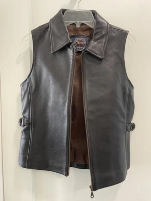 Chaleco de cuero marrón Harold’s para mujer talla pequeña Foto 1 de 4