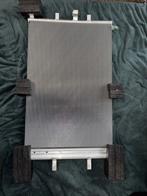 Número de pieza del condensador 300484BD Ford Transit-250 V6 3,5 L 2 Foto 1 de 2