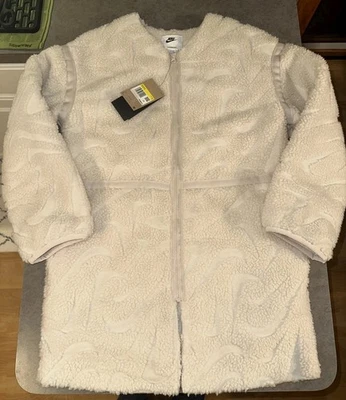NUEVO CON ETIQUETAS Nike Mujer Calce Suelto Pila Alta Chaqueta Sherpa Polar Talla XS Blanca ¡OFERTA $180!! Foto 1 de 4
