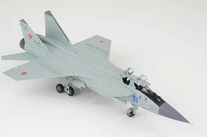 Hobby Master 1/72 MiG-31K Foxhound-D Blue 31 w/KH-47M2 Kinzhal Missile Russian - Picture 1 of 2
