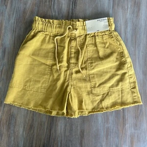 Arizona Women's Shorts Size Small Hi-Rise Elastic Waist Amber Gold Yellow NEW - Picture 1 of 12