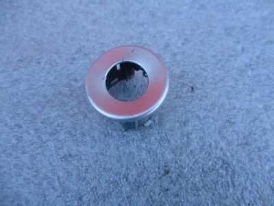 2011-2018 DODGE RAM 2500 3500 4500 SUPORTE FRONTAL PARA SENSOR USADO FABRICANTE DE EQUIPAMENTO ORIGINAL - Imagem 1 de 4