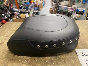 Mustang Rear Seat Pad Suzuki C109R boulevard - Picture 1 of 5