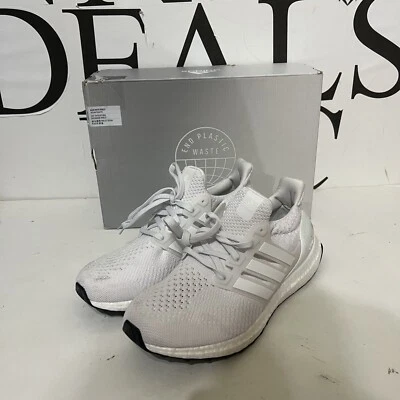 adidas Ultraboost DNA Triple White Running Shoe Size 9 GV8740 - Image 1 of 4