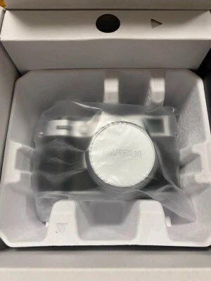 Fujifilm X100VI Mirrorless Digital Camera - Black -Never used - Image 1 of 2