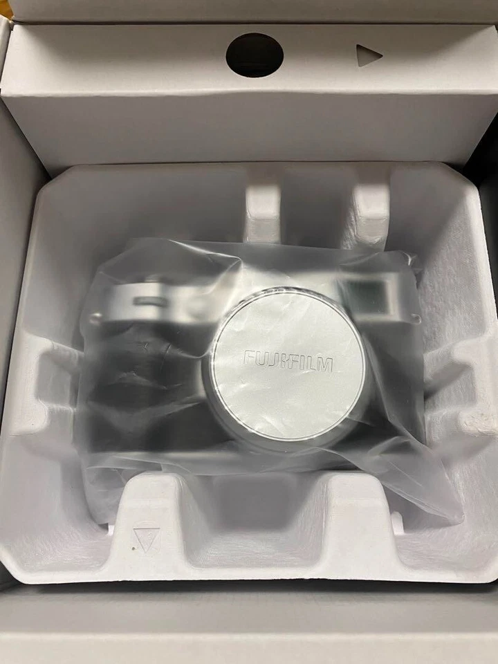 Fujifilm X100VI schwarz Retoure 10 Auslösungen #29669