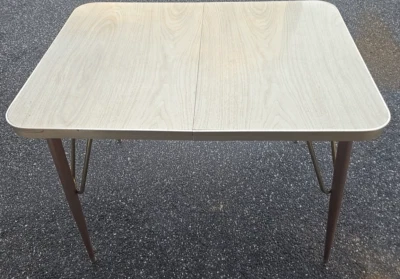 Mesa de comedor vintage MCM Formica cromada Walter Of Abash Slides Foto 1 de 4