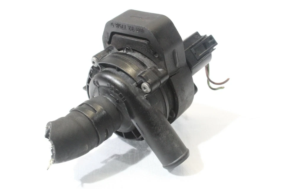 Mercedes-Benz E55 AMG 2004 refrigerante secundario bomba de agua auxiliar A1225 Foto 1 de 4