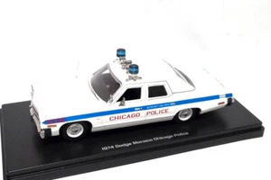 NOS! Auto World AWR1142 Dodge Monaco Chicago Police 1974 weiß Maßstab 1:43 - Bild 1 von 3