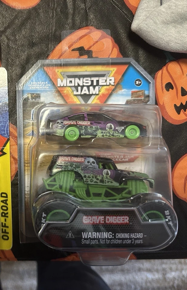 Monster Jam 1:64 Grave Digger Nascar Race Car Combo nuevo Foto 1 de 1