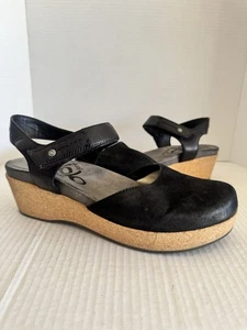 OTBT Elizabeth Cork Wedge Clogs BLACK Hook and Loop Closed Toe Women’s Size 9 - Picture 1 of 5