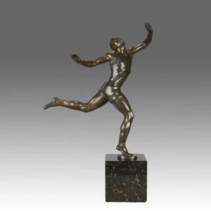 Scultura in bronzo inizio XX secolo intitolata ""Olimpica"" di Ernest Becker - Foto 1 di 11