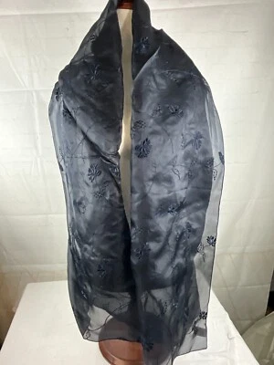 Mujer Talbots Gasa Negro Bufanda Envolvente Mantón Bordado Floral 71”x 25” Italia Foto 1 de 3