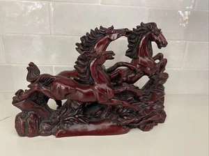 Three Galloping  Horse Chinese Sculpture Red Cinnabarcaset Resin - Picture 1 of 3