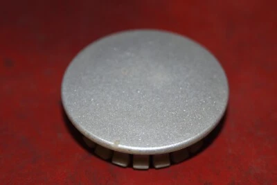 GMC Saturn Chevy Pontiac Suzuki 1999-2020 tapacubos plateada tapa central 9593169 Foto 1 de 4