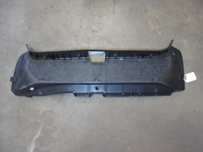 Panel de bloqueo de maletero trasero A2036902340 02-05 Mercedes Benz W203 CL203 CUPÉ Foto 1 de 4