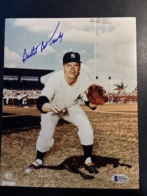 NY Yankees “Bullet” Bob Turley foto autografiada 8x10 ganador Cy Young Foto 1 de 4