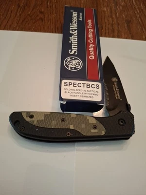 Smith&Wesson Special Tactical Folding Pocket Knife SPECTBCS With Belt Clip - Image 1 of 4
