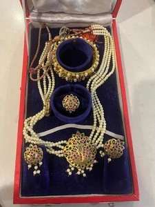 Indischer Hochzeitsschmuck Braut Set Halskette Armbänder Ring Ohrringe Perlen Etui - Bild 1 von 15