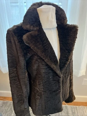 Abrigo de piel de conejo Cassin New York Rex para mujer talla pequeña marrón oscuro Foto 1 de 4