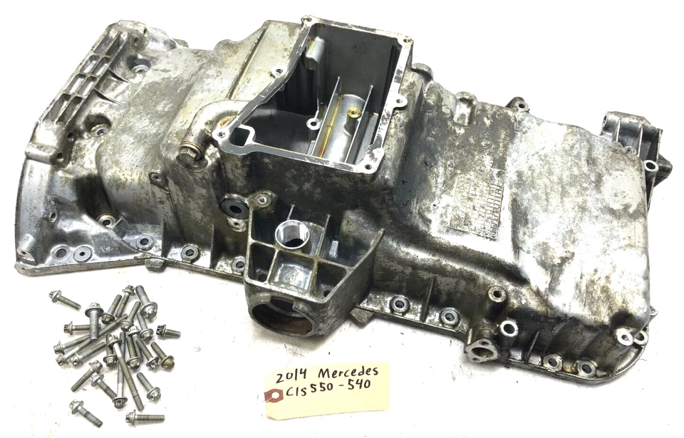 Mercedes-Benz CLS550 2012-2017 4,6 L cárter de aceite del motor OEM 63 k. Foto 1 de 4
