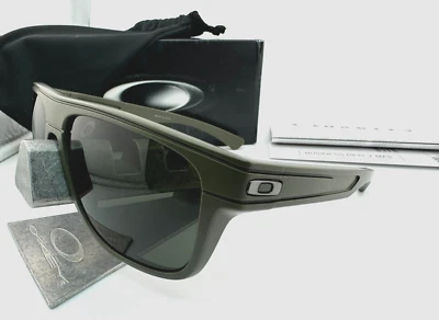 OAKLEY BREADBOX MUSGO MATE CON GRIS OSCURO CIELO TIERRA GAFAS DE SOL OO9199-26 NUEVO Foto 1 de 4
