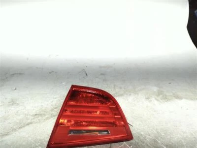 Conjunto de luz trasera derecha usado se adapta a: BMW 335I SDN 2011 montado en la tapa derecha Gra Foto 1 de 4
