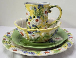 Temp-tations by Tara Figural Floral Daisy Place Setting & Utensil Holder OPTIONS - Picture 1 of 13