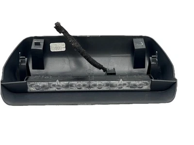 2018-2020 NISSAN KICKS THIRD BRAKE LIGHT / HIGH MOUNT STOP OEM Foto 1 de 4