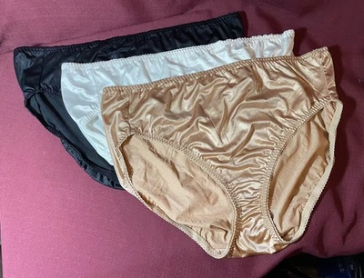 3对Vanity Fair高帮内裤闪亮尼龙,白色黑色米色12号#48301 — 第 1/2 张图片