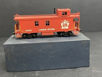 Vtg Van Hobbies VH HO Brass Caboose CNR #76246 Painted  Samhongsa B3 - Image 1 of 4