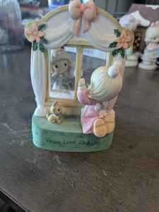 Precious Moments Enesco -  Two Girls + Dog / Cat Window Moving Snow Wheel - 2003 - Picture 1 of 5