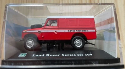 CARARAMA 1/72 LAND ROVER SERIES III 109 ROYAL AIR FORCE MODEL MB - Image 1 of 3