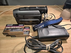 Sony Handycam CCD-TRV82 Hi-8 Analog Camcorder GETESTET läuft/aufnahme - Bild 1 von 14
