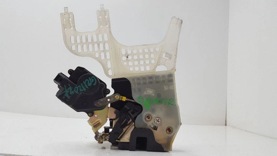 Actuador de cerradura de puerta pasajero trasero derecho 2005 06 07 08 09 Hyundai Tucson Foto 1 de 4