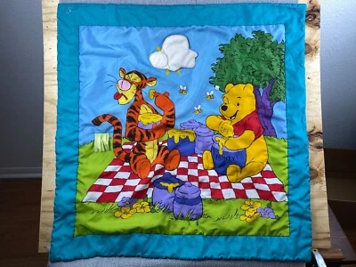 De colección Winnie the Pooh Tigger Área de Juego Edredón Divertido Actividad Mat Manta 33” Cuadrado Foto 1 de 4