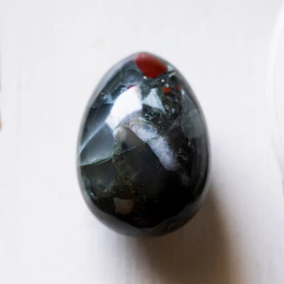 JASPE HÉLIOTROPE ou SANGUIN 90g Oeuf XL Pierre naturelle Collection Minéraux - Photo 1/4