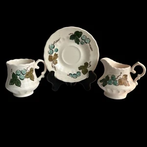 Vintage Vernon Ware Metlox Vineyard Grapes Tea Cup Saucer & Creamer ~ CALIFORNIA - Picture 1 of 6