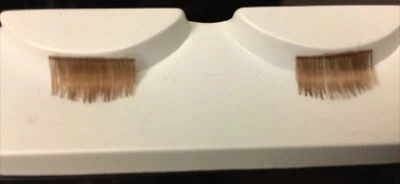 SIN MARCA Pequeño COMPLETAMENTE LARGO Muñeca Superior Pestañas para Ojos (1/2" x 1/4") MARRÓN ROJIZO NOS Foto 1 de 2