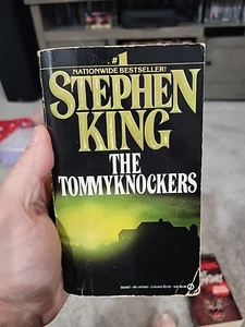 THE TOMMYKNOCKERS by STEPHEN KING SIGNET Edition 1988 PB Novel Book - Picture 1 of 4