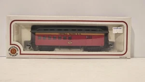 Bachmann 72824 Scala HO 47' Old Time Combine Car #8 - Foto 1 di 2