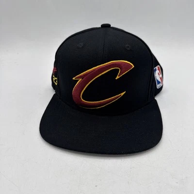Chapéu Cleveland Cavaliers Mitchell Ness Snapback LeBron James preto adultos NBA - Imagem 1 de 4