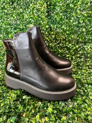 READY SALTED NEW SEASON ON TREND BLACK FAUX LEATHER / PATENT INSIDE ZIP ANKLE BOOT