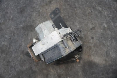 Módulo de bomba ABS freio antibloqueio 673003709 Maserati Quattroporte M156 2014-16 - Imagem 1 de 4