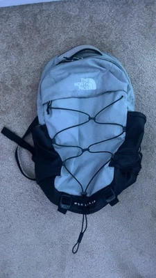 Mochila The North Face Borealis Gris/Negro Almacenamiento para Laptop Bolsa para Libros Usada Foto 1 de 2