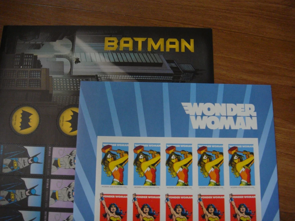 USPS FROREVER STAMPS # 40 ~ BATMAN/WONDERWOMAN - Image 1 of 3