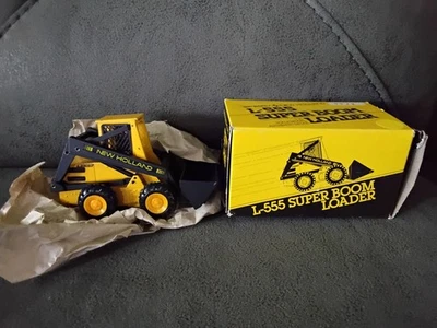 Sperry New Holland L-555 Super Boom Loader 1/25 Foto 1 de 3